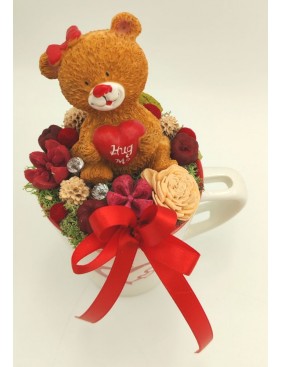 Maci fehér bögrén 1