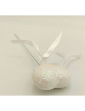 Fehér szív betűző