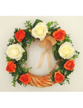 Kopogtató fehér és narancssárga rózsával