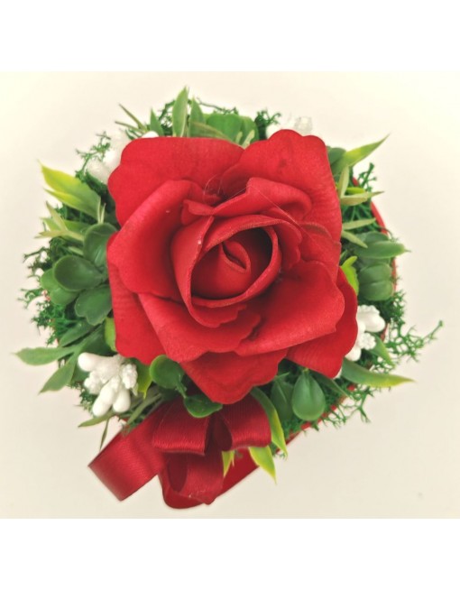 Kicsi box piros rózsával