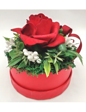 Kicsi box piros rózsával Kicsi box piros rózsával