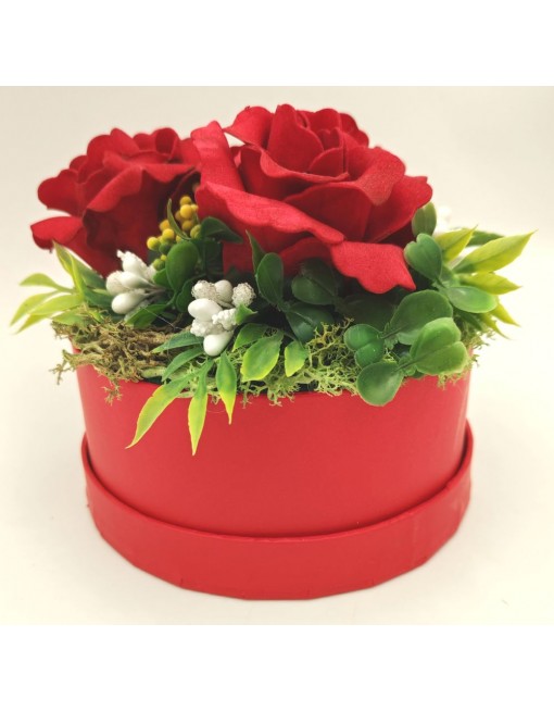 Közepes piros box rózsákkal